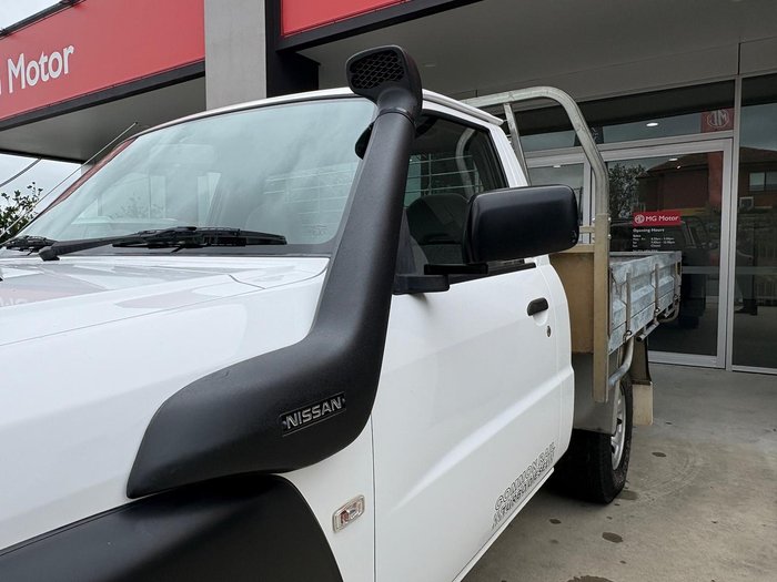 2012 Nissan Patrol DX