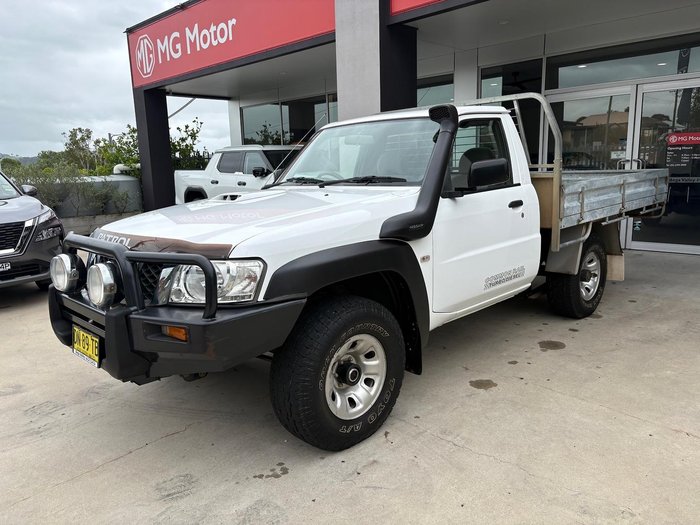 2012 Nissan Patrol DX