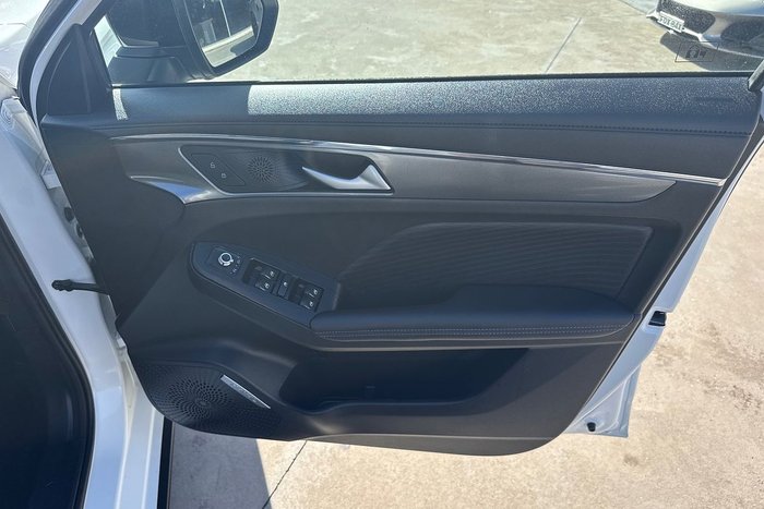 2024 GWM Haval Jolion Premium A01 Hamilton White (9C01)