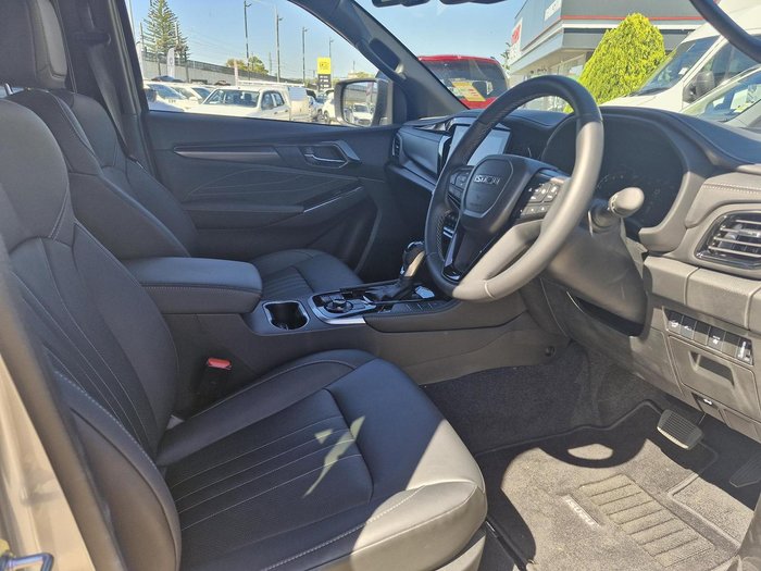 2026 Isuzu MU-X