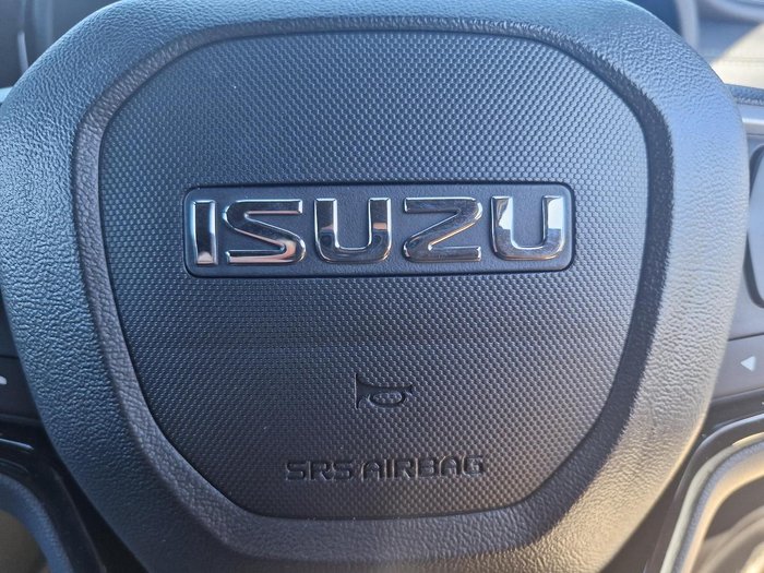 2026 Isuzu MU-X LS-T