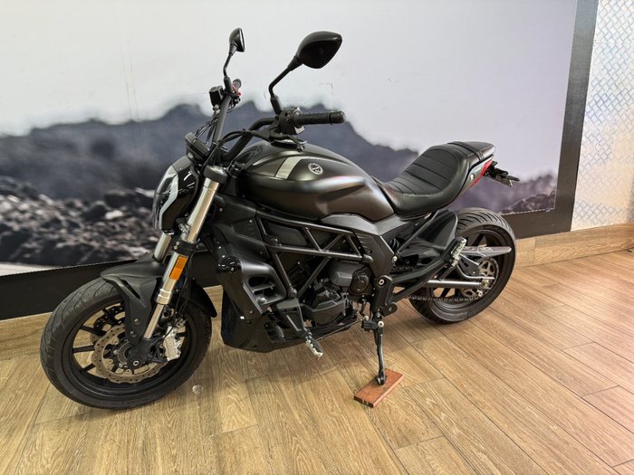 2021 BENELLI 502C Black