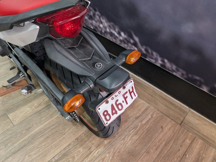 2010 Yamaha FZ6R WHITE