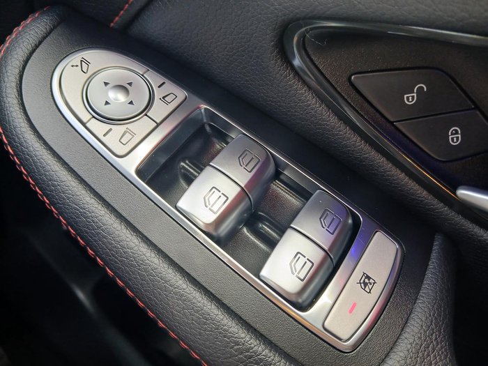 2022 Mercedes-Benz GLC-Class GLC300