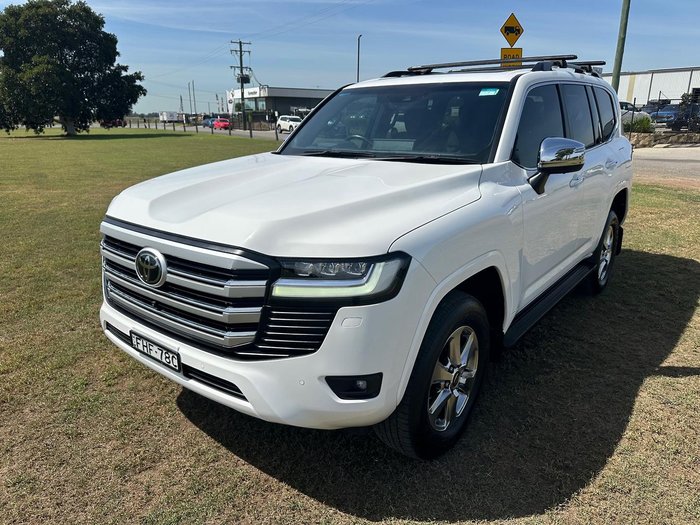 2024 Toyota Landcruiser Sahara