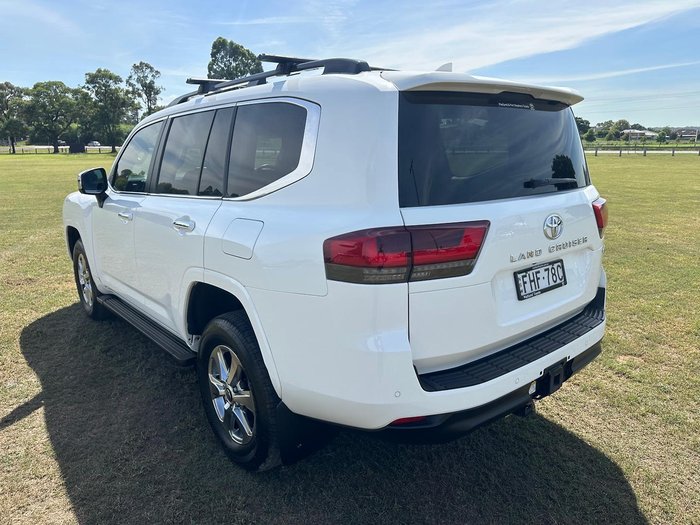 2024 Toyota Landcruiser Sahara