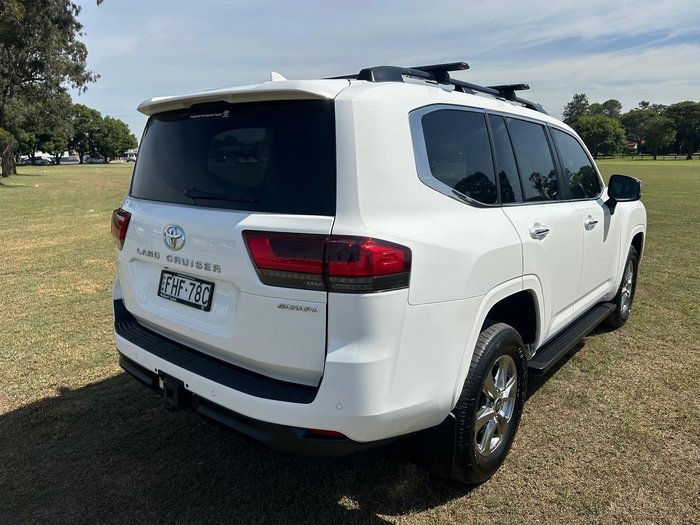 2024 Toyota Landcruiser Sahara