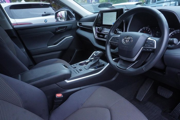 2023 Toyota Kluger GX