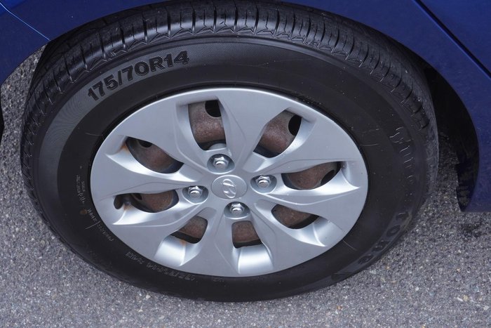 2015 Hyundai Accent Active