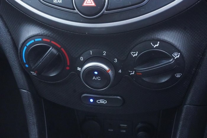 2015 Hyundai Accent Active