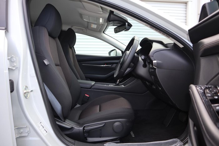 2025 Mazda 3 G20 Evolve