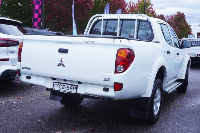 2014 Mitsubishi Triton GLX