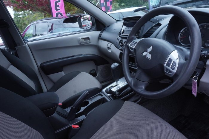 2014 Mitsubishi Triton GLX