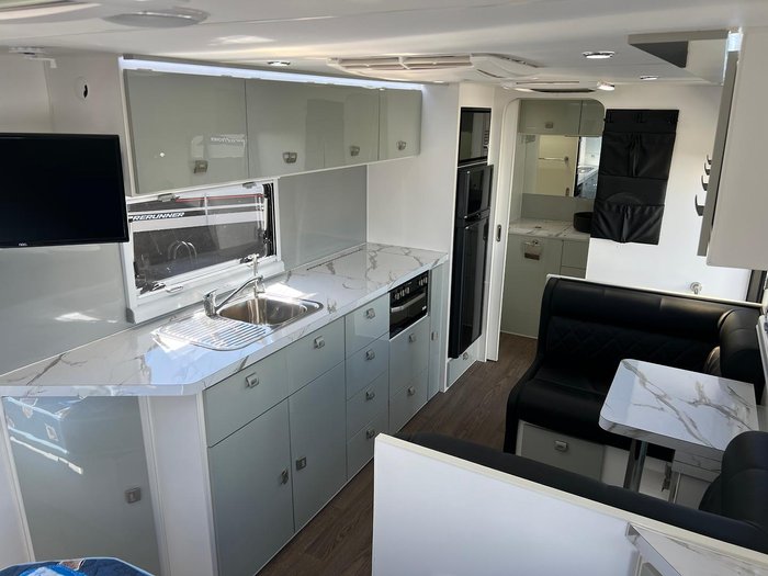 2021 Design RV Forerunner Van 5, 20'