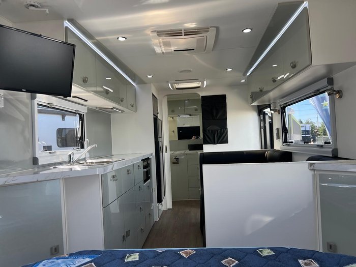 2021 Design RV Forerunner Van 5, 20'