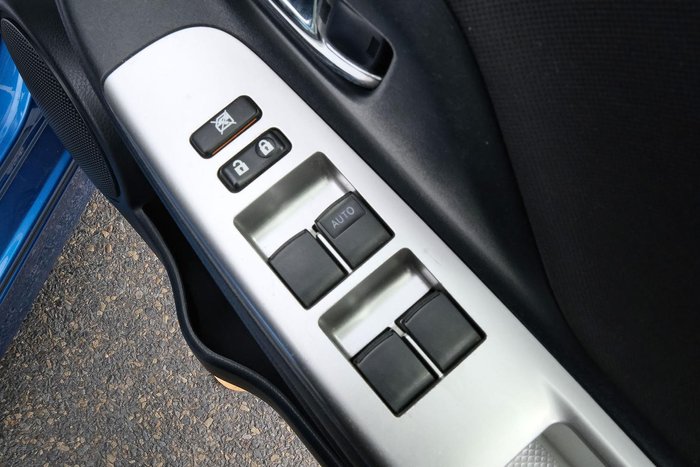 2015 Toyota Yaris ZR