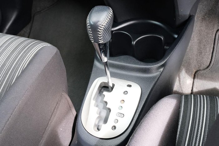 2015 Toyota Yaris ZR