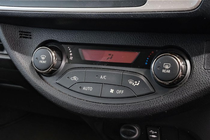 2015 Toyota Yaris ZR