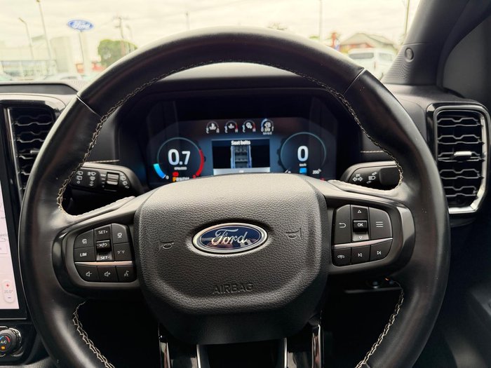 2024 Ford Everest Platinum