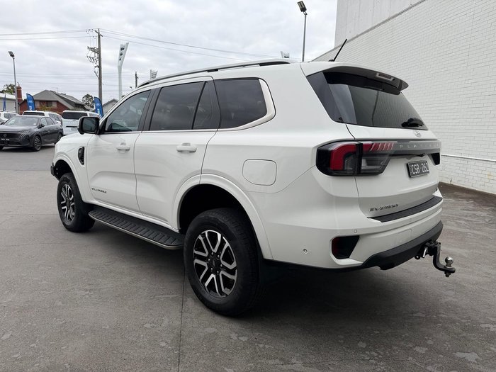 2024 Ford Everest Platinum