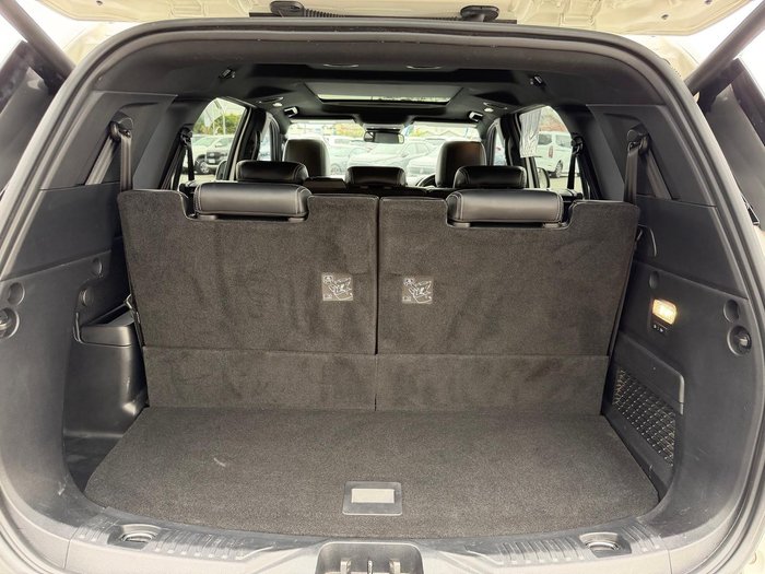 2024 Ford Everest Platinum