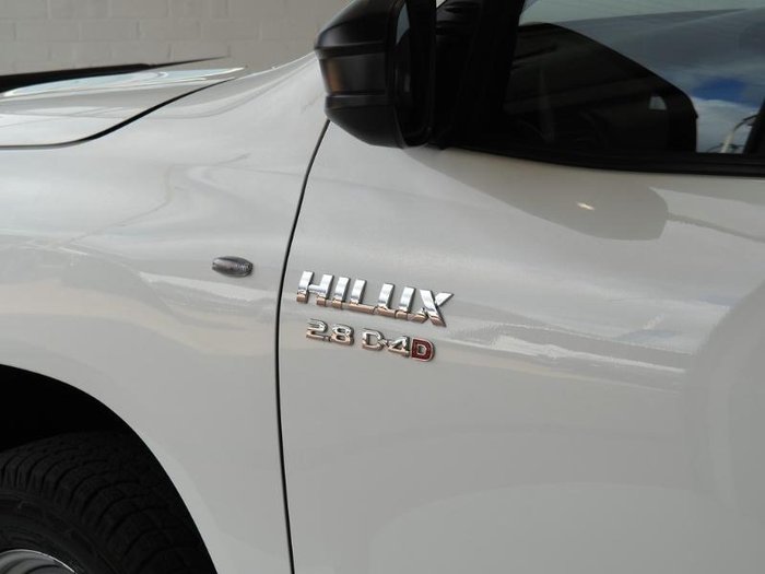 2024 Toyota Hilux SR