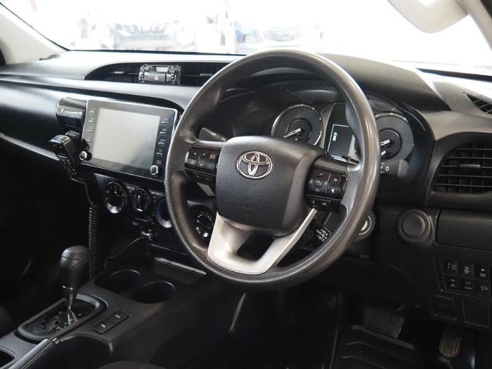 2024 Toyota Hilux SR