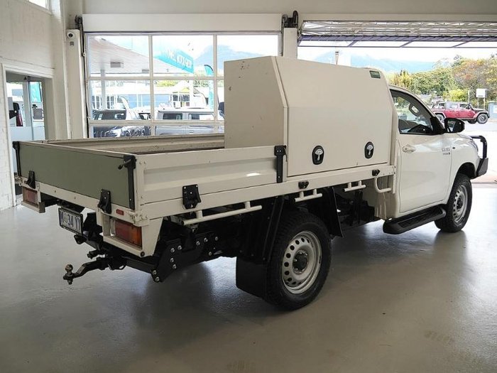 2024 Toyota Hilux SR