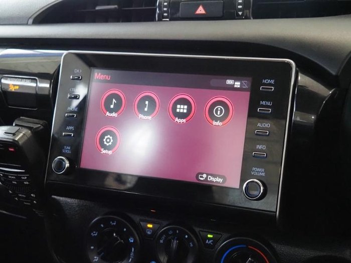 2024 Toyota Hilux SR