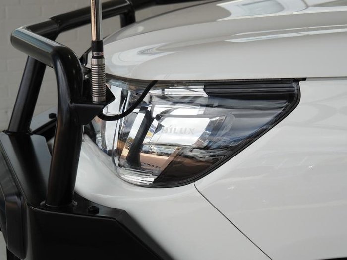 2024 Toyota Hilux SR