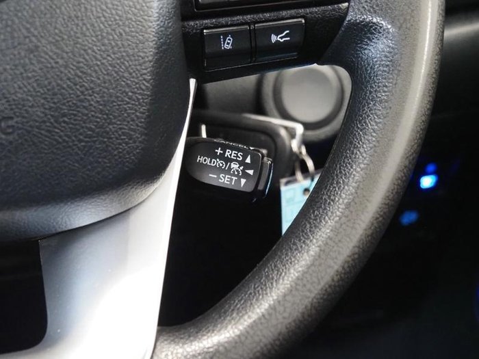 2024 Toyota Hilux SR