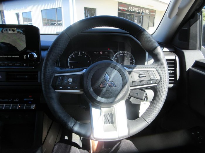 2025 Mitsubishi Triton GLX-R