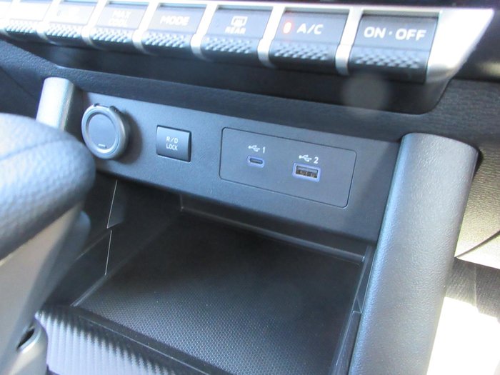 2025 Mitsubishi Triton GLX-R