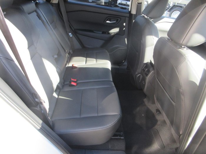 2026 Nissan X-TRAIL ST-L