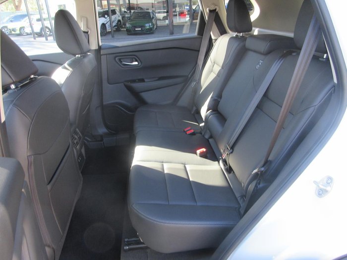 2026 Nissan X-TRAIL ST-L