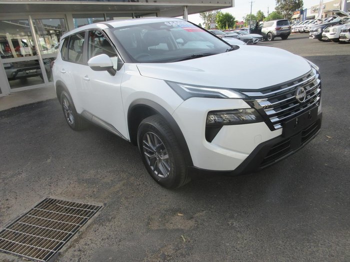 2026 Nissan X-TRAIL ST