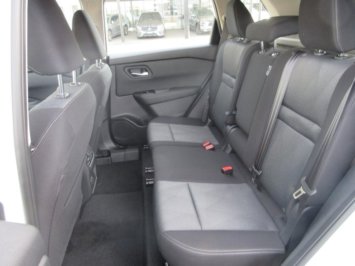 2026 Nissan X-TRAIL ST