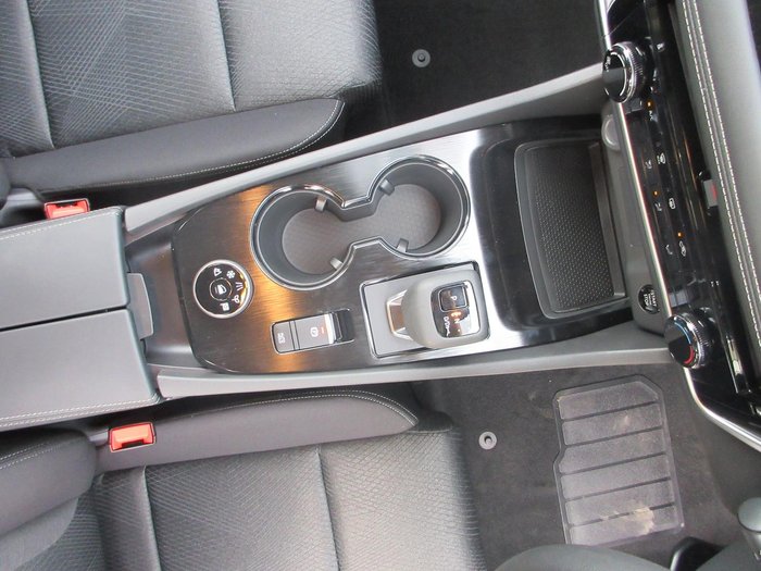 2026 Nissan X-TRAIL ST