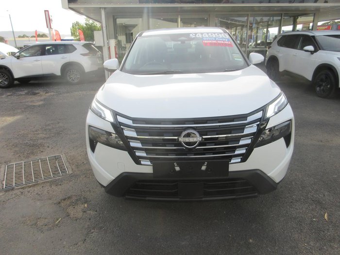 2026 Nissan X-TRAIL ST