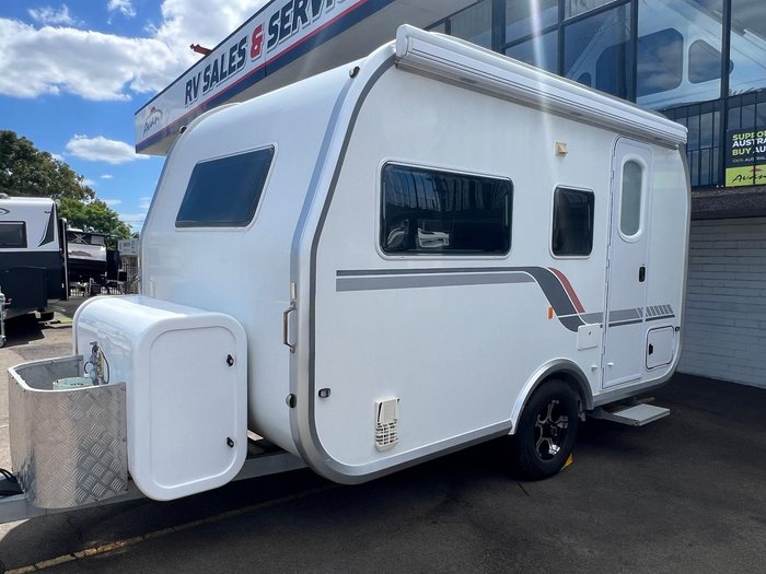 2020 Fantasy Caravan Mystic 12