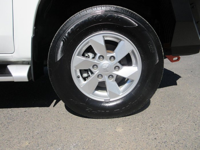 2022 Mitsubishi Triton GLX+