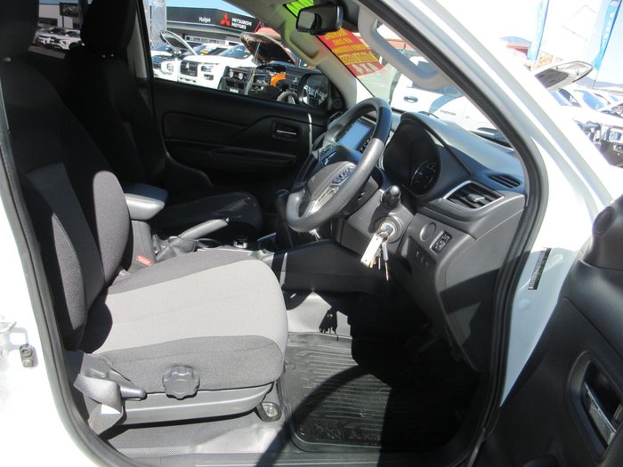 2022 Mitsubishi Triton GLX+