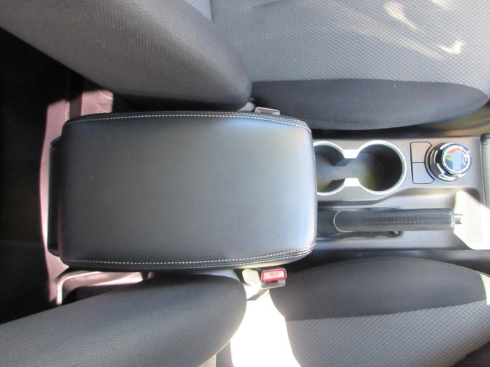 2022 Mitsubishi Triton GLX+