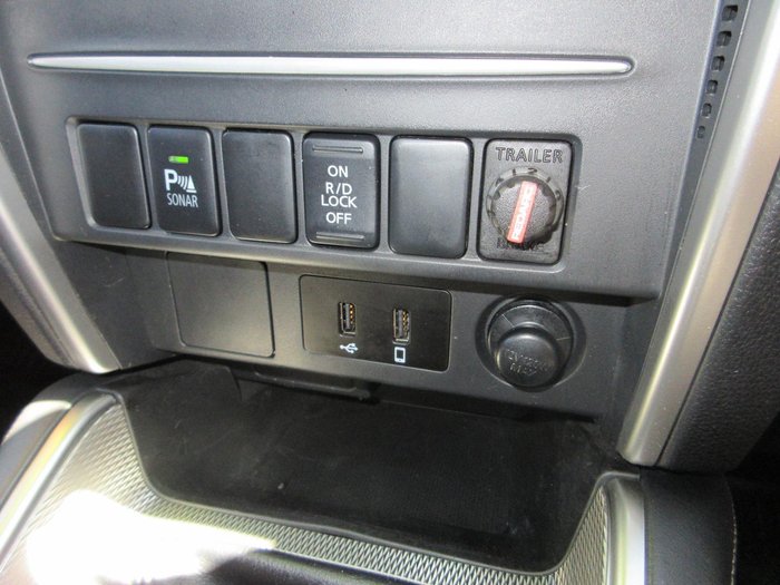 2022 Mitsubishi Triton GLX+