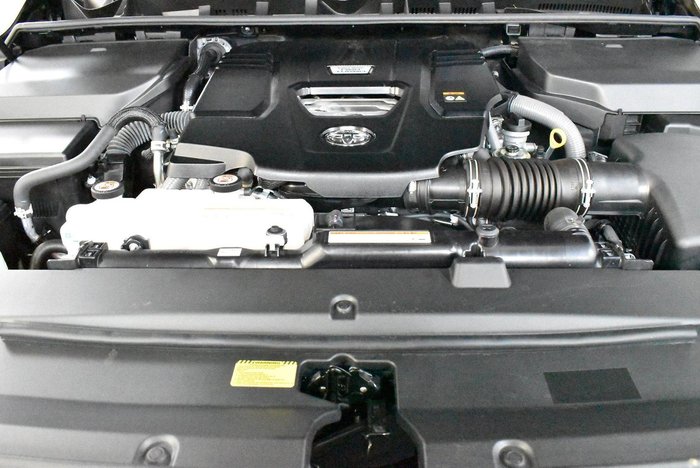 2025 Toyota Landcruiser Sahara ZX