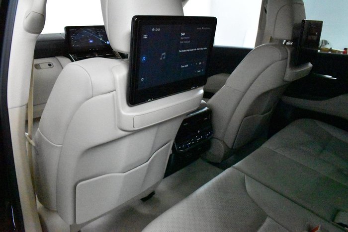 2025 Toyota Landcruiser Sahara ZX