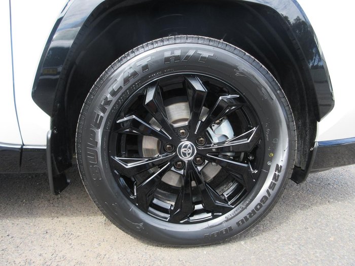 2024 Toyota RAV4 XSE