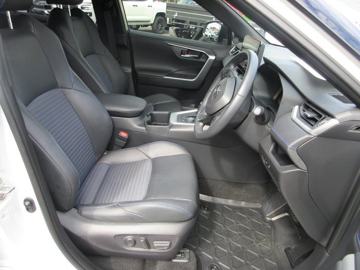 2024 Toyota RAV4 XSE