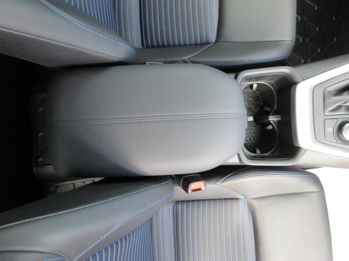 2024 Toyota RAV4 XSE