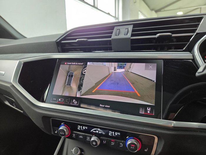 2022 Audi Q3 40 TFSI S line